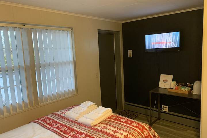 Room 2 of 19