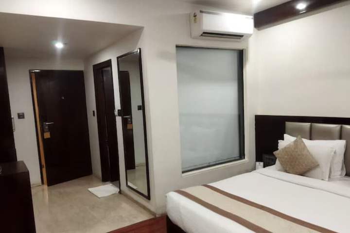 Room 51 of 84
