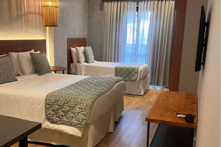 Room 36 of 100