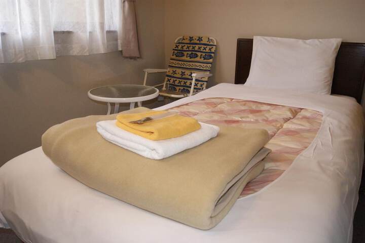 Room 10 of 47