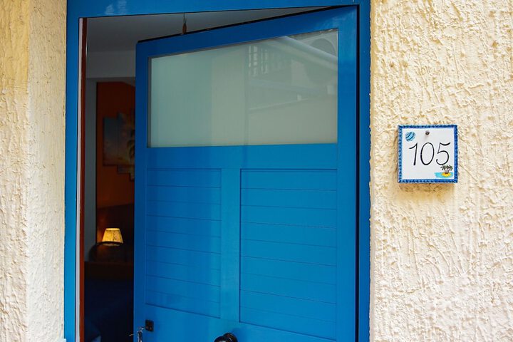 Hotel 4 of 120