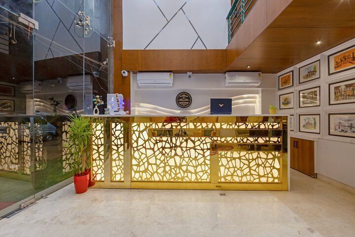 Hotel Interior 10 of 95
