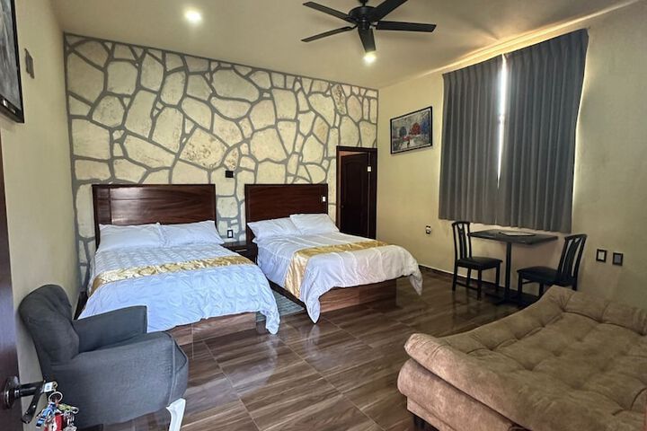 Room 4 of 40