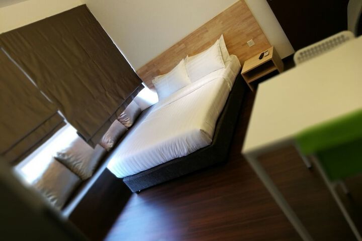Room 5 of 53