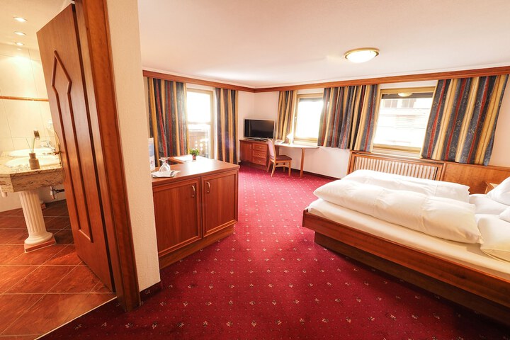 Room 5 of 55