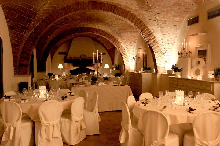 Ballroom/Hall 15 of 23