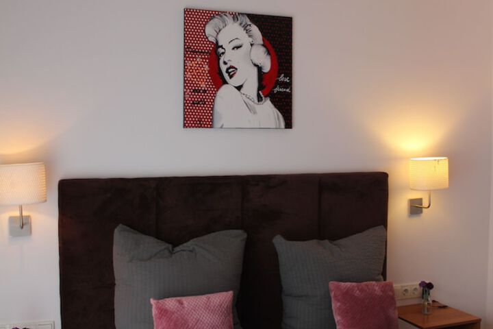 Room 17 of 53