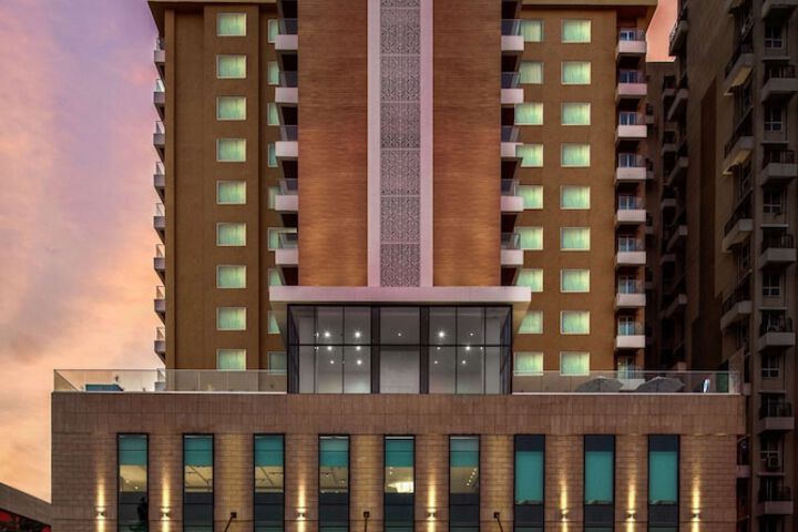 Royal Hometel Suites Dahisar Mumbai