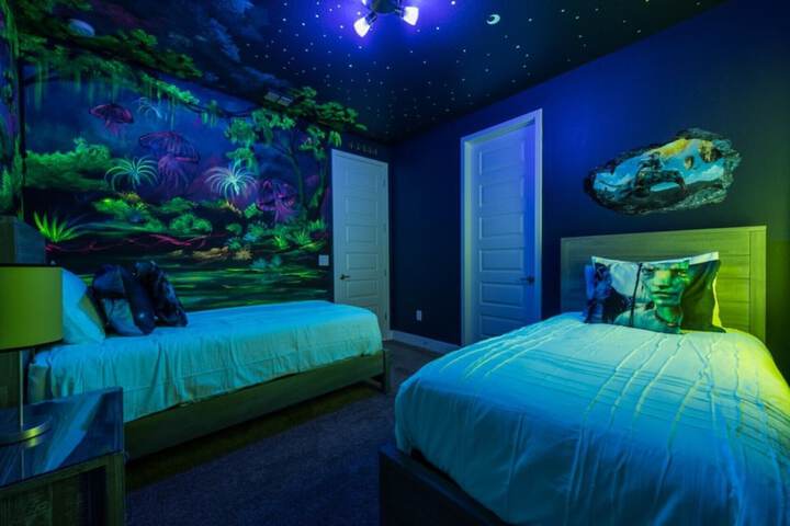 Room 16 of 51