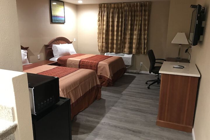 Room 16 of 33