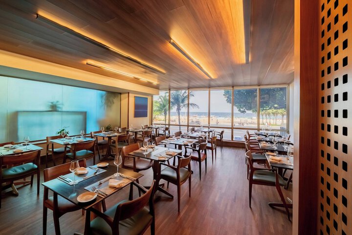 Dining 106 of 150