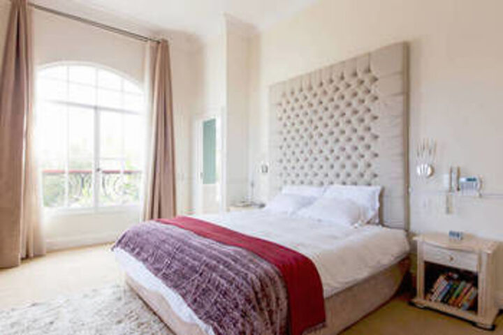 Room 10 of 23