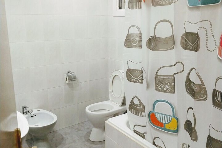 Room 10 of 13