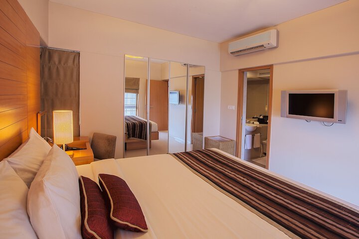Room 4 of 24