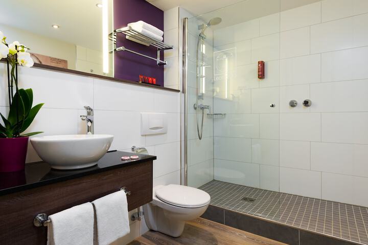 Room 15 of 24
