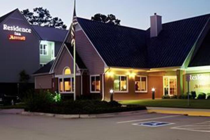Residence Inn Houston The Woodlands / Lake Front Circle