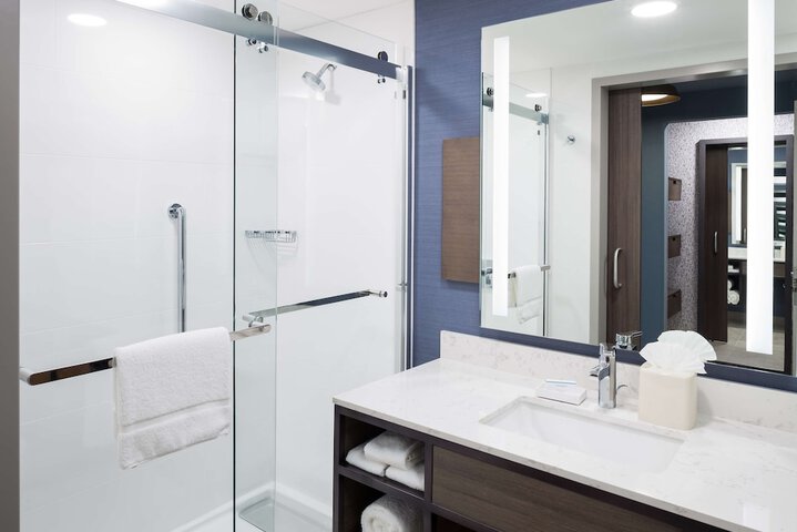 Bathroom shower