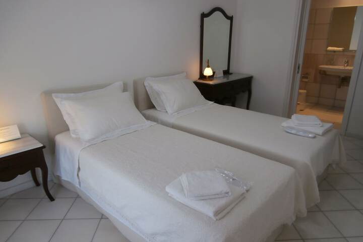 Room 38 of 119