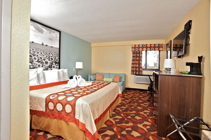 1 King Bed (37 of 45)