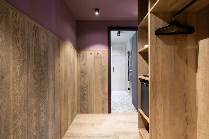 Room 41 of 76
