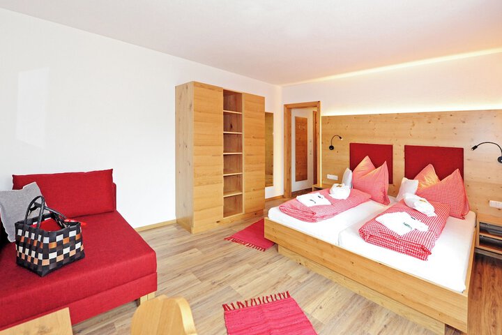 Room 3 of 26