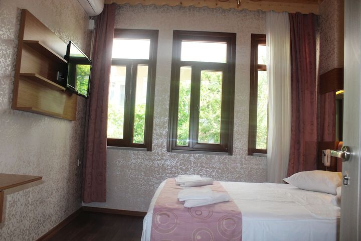 Room 17 of 43