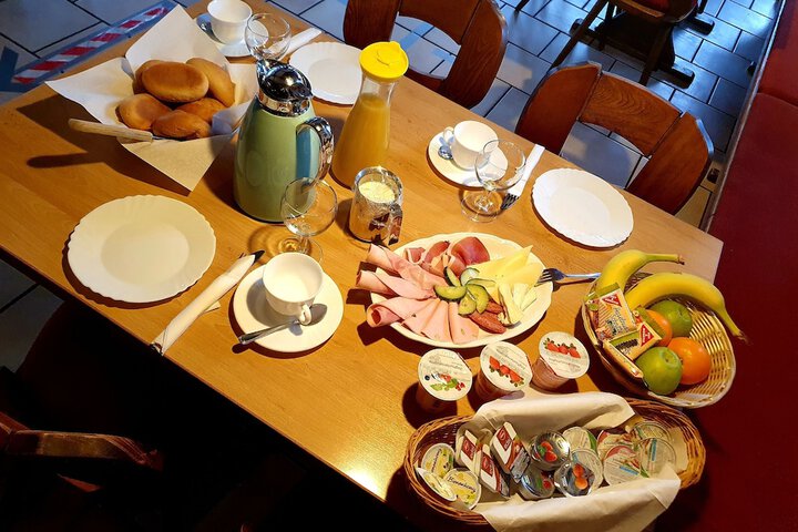 Breakfast/Coffee Service 14 of 17