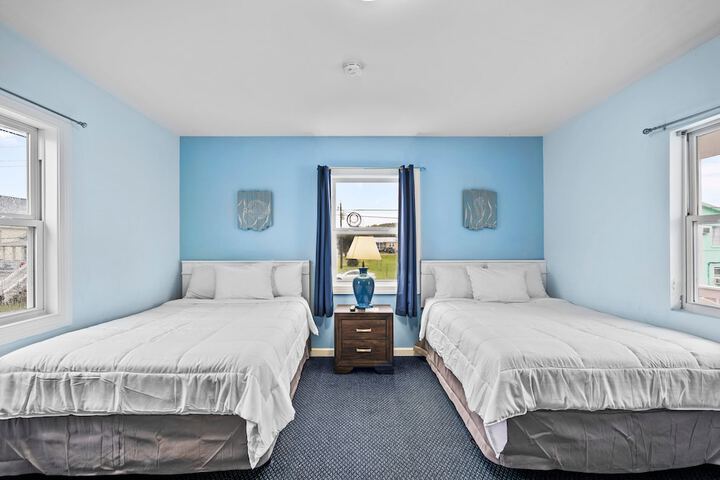 Room 6 of 90
