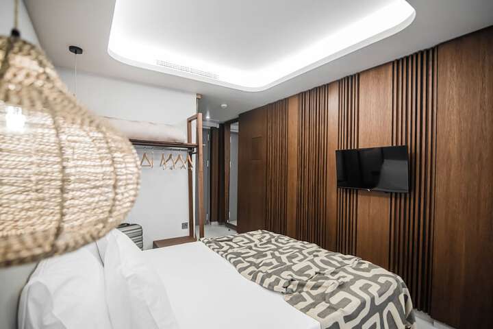 Room 14 of 60
