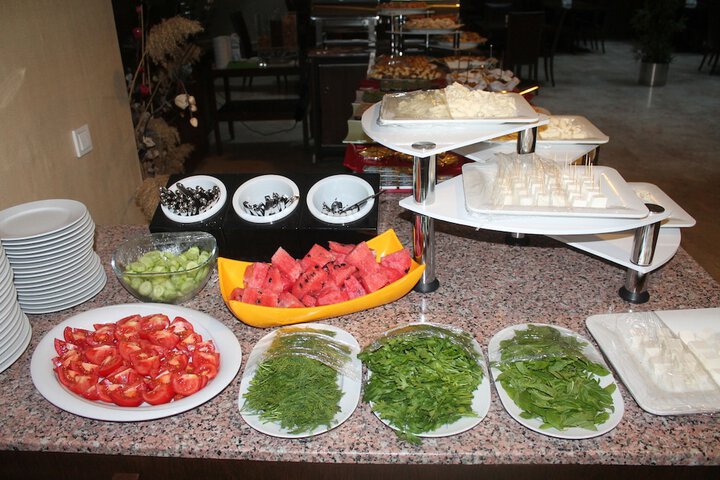 Dining 19 of 27