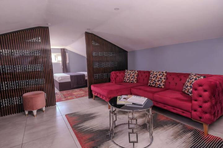 Room 34 of 49