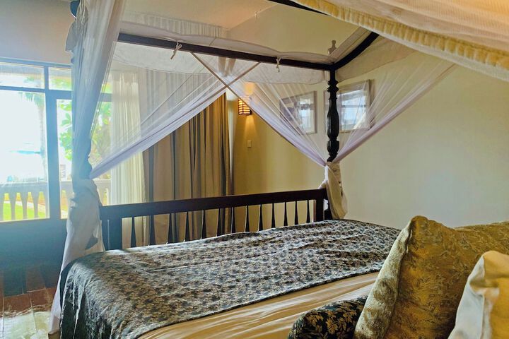 Room 54 of 221