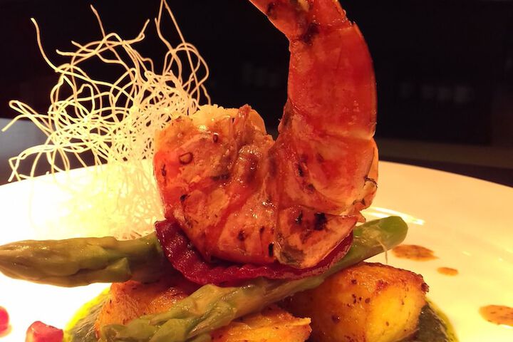 Dining 45 of 77