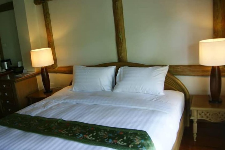 Room 7 of 24