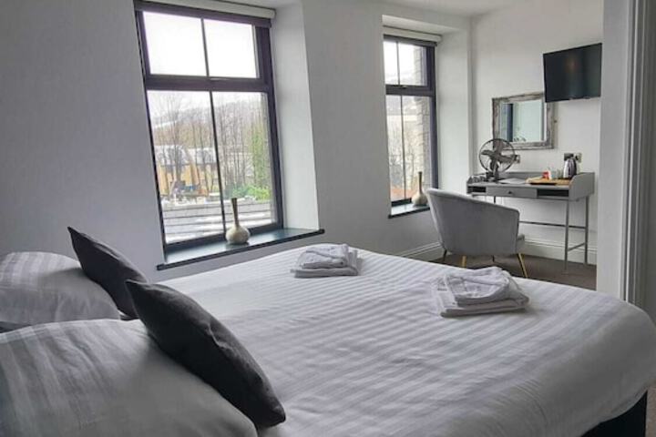 Room 15 of 25