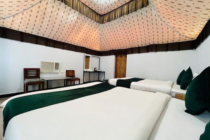 Room 6 of 28