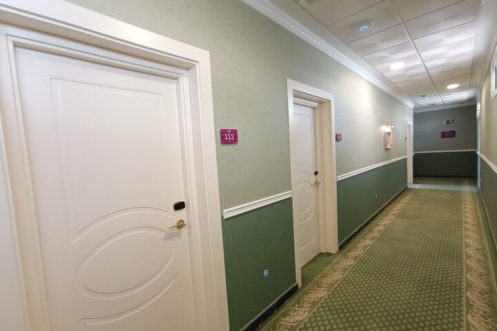 Ballroom/Hall 40 of 54