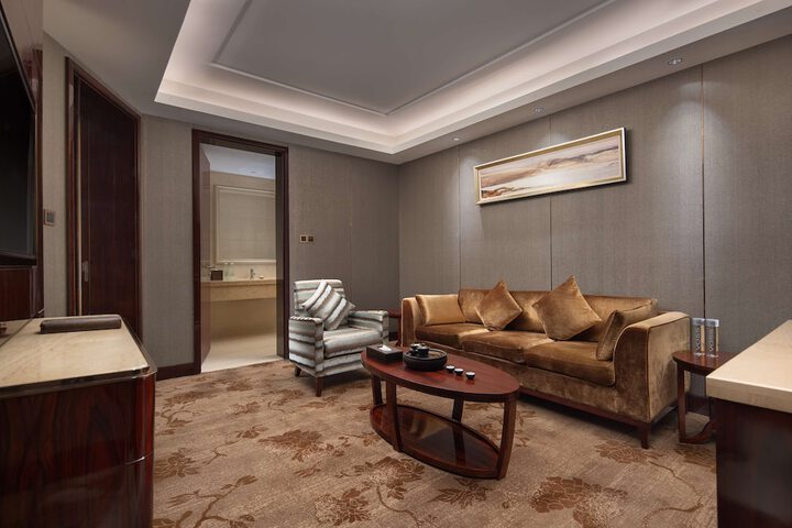 Room 25 of 57
