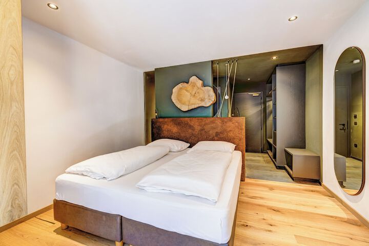 Room 75 of 173