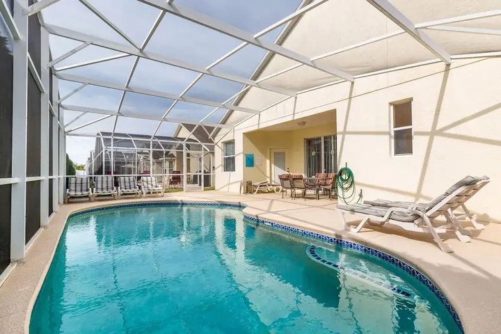 Pool 16 of 22