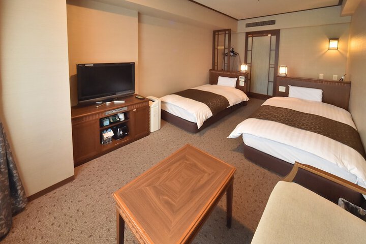 Room 8 of 52
