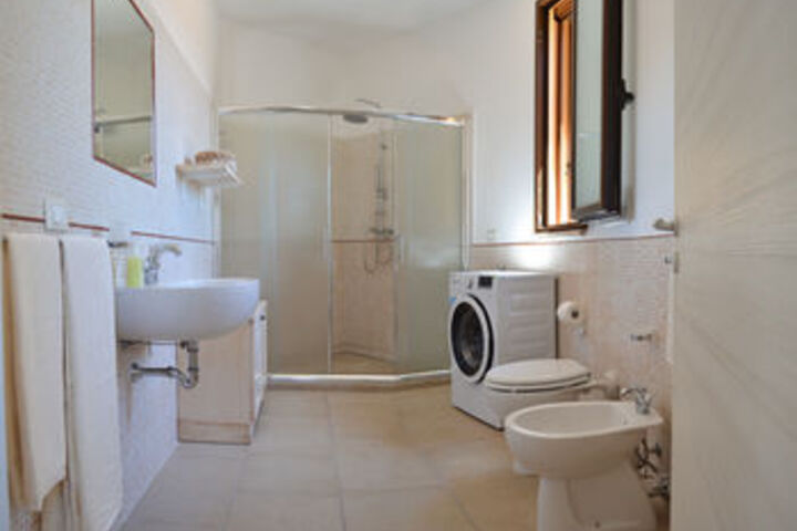 Room 2 of 44