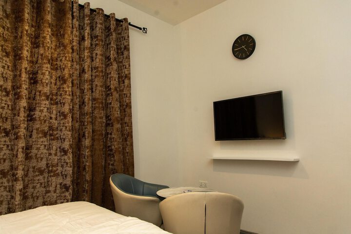 Room 20 of 77