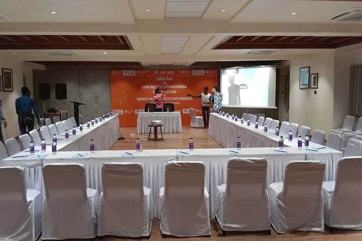 Ballroom/Hall 40 of 55