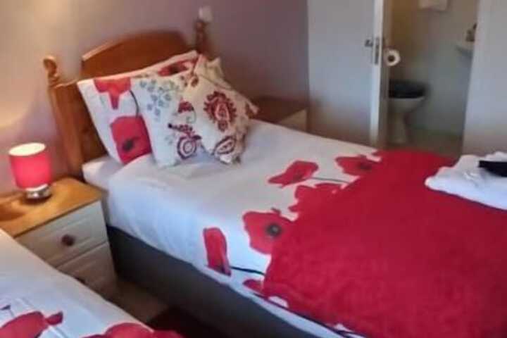 Room 16 of 46