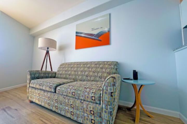 Room 106 of 258