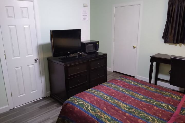 Classic Single Room (1 of 11)