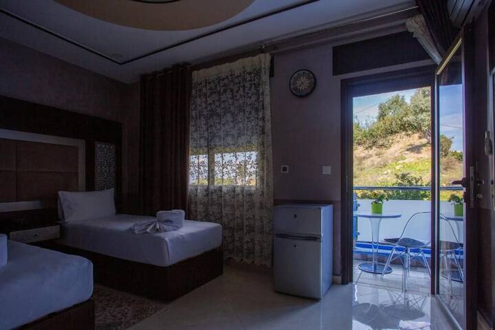 Room 26 of 62