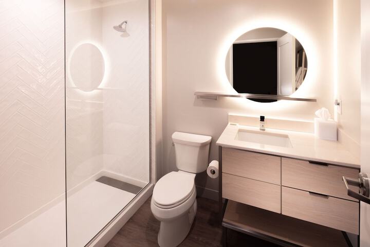 Room 20 of 33