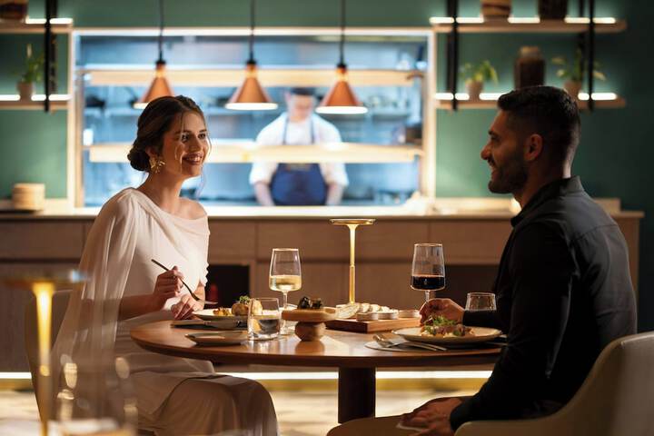 Dining 90 of 139